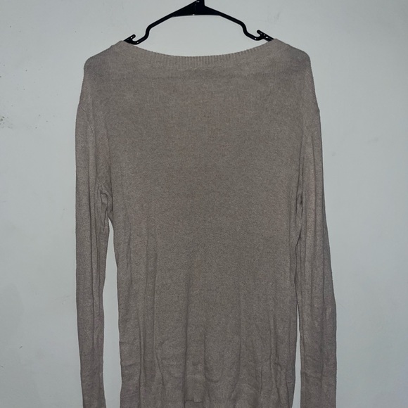 Express Sweater - Picture 4 of 4